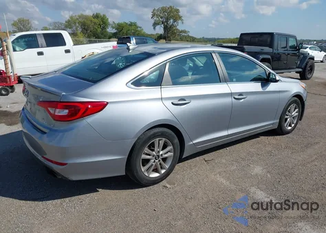 2017 Hyundai Sonata z USA, uszkodzony, nr VIN 5NPE24AF9HH559975